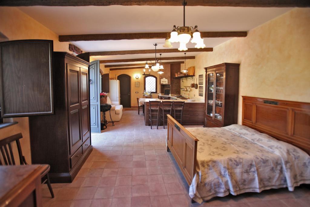 A Casa Di Ludo - Apartments & Short Lets Catania Room photo